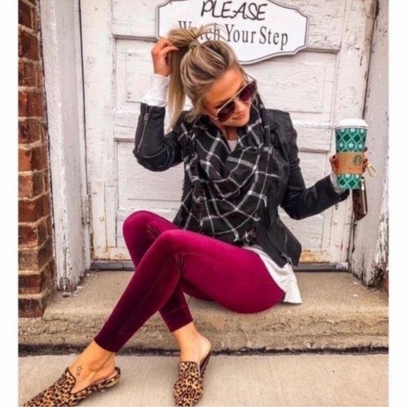 SPANX Red Velvet High Waisted Leggings- Power Waistband- Rich Burgundy- Small - Picture 4 of 16